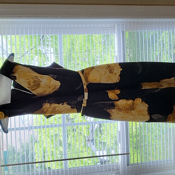 White House Black Market Floral Dress - Picture 1 of 2